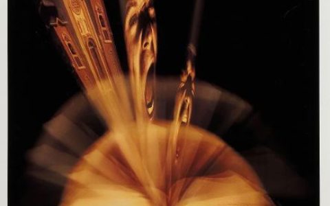 1994年美国经典恐怖片《战栗黑洞》蓝光中英双字典藏版