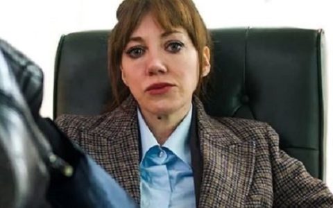 2022年英国电视剧《扯淡地球史》全5集